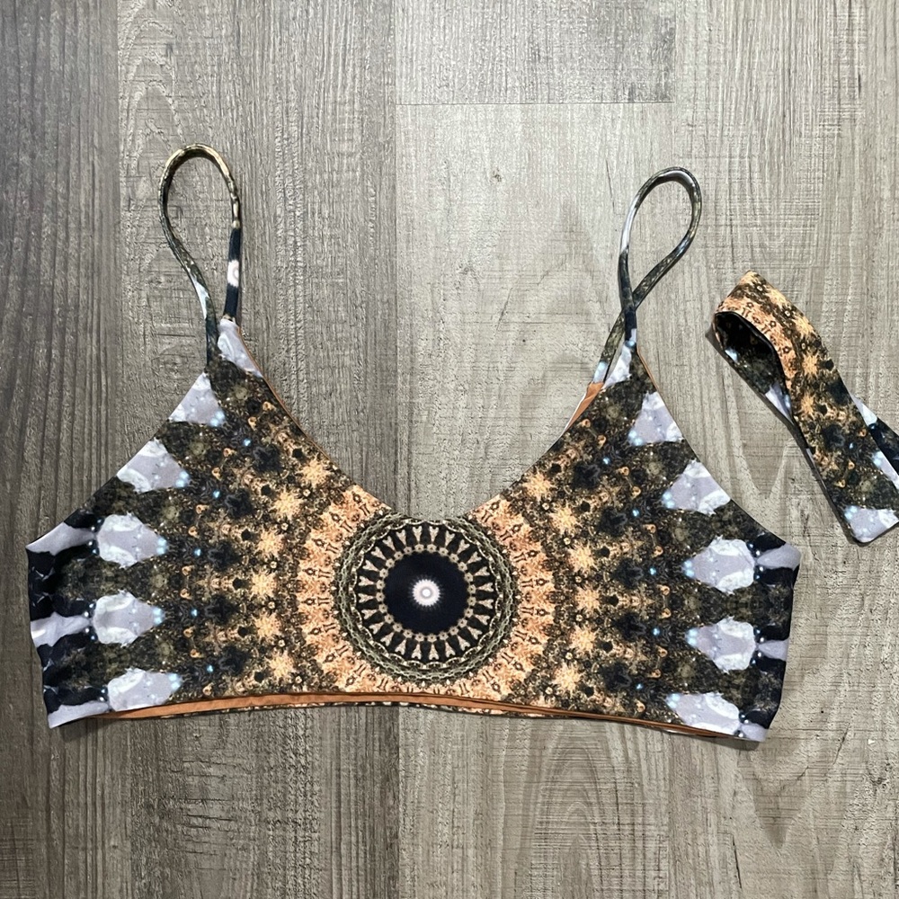 Wolven Threads Reversible Noor Top